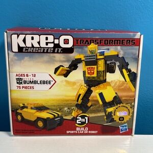 Transformers Bumblebee 2 in 1 Build Kit 75 Pieces Robot Sports Car 2010 Lego Set